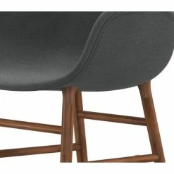 Normann Copenhagen Normann Rocking Walnut Schaukelstuhl Textil-gepolstert Steelcut - H 73 X B 56 X T 67 Cm - Dark Grey 153 -Leitmotiv Shop unnamed file 1952