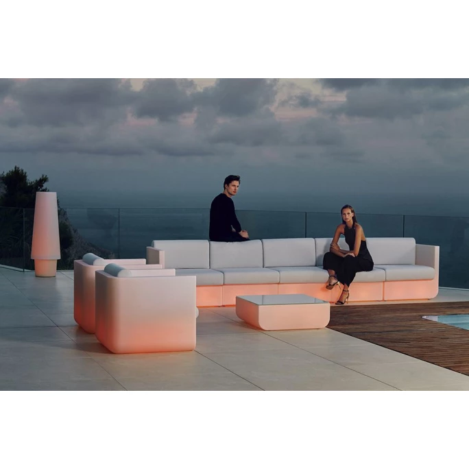 Vondom ULM Sofa - 200x82x72 cm - eis + RGB LED + Akku Vondom ULM Sofa - 200x82x72 Cm - Eis + RGB LED + Akku -Leitmotiv Shop unnamed file 2462