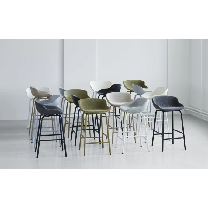 Normann Copenhagen Hyg Barstuhl - H 84 X L 46,5 X D 45 Cm - Sitzhöhe 65 Cm - Olive 5 Normann Copenhagen Hyg Barstuhl - H 84 X L 46,5 X D 45 Cm - Sitzhöhe 65 Cm - Olive – Bild 3